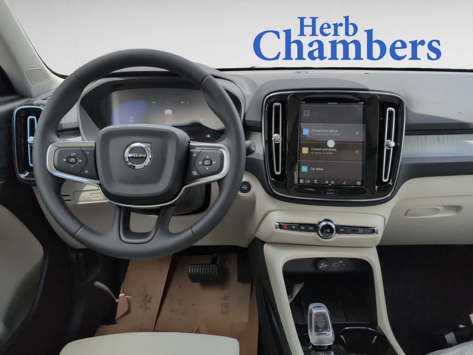 new 2025 Volvo XC40 car, priced at $49,810