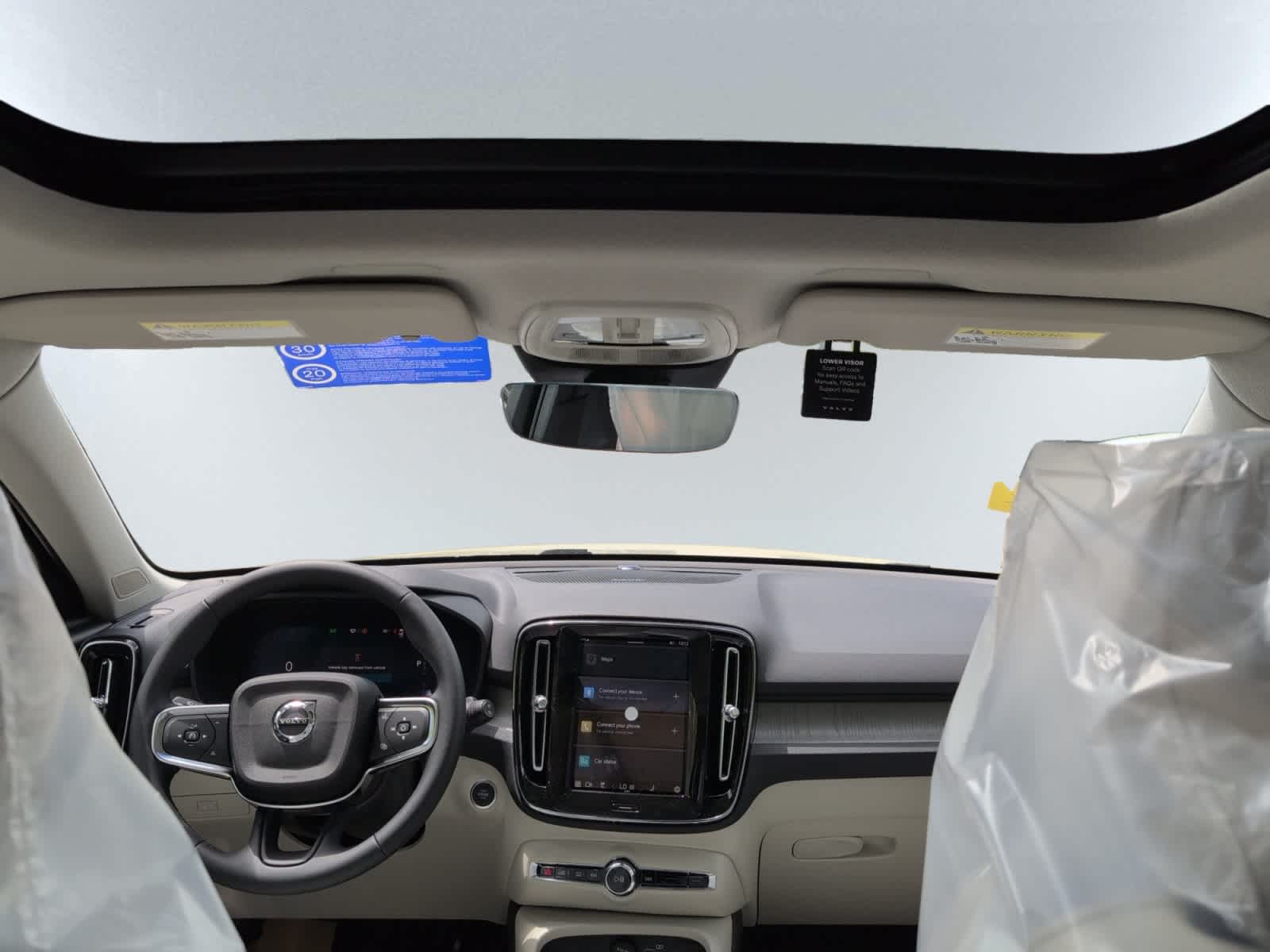 new 2025 Volvo XC40 car, priced at $51,060