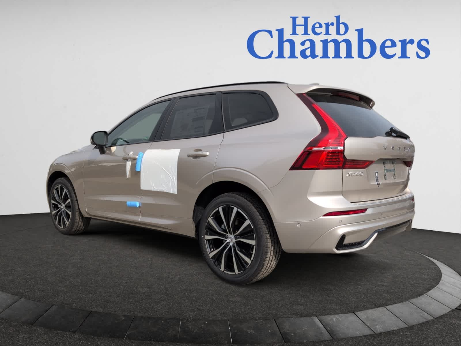 new 2025 Volvo XC60 car, priced at $55,335