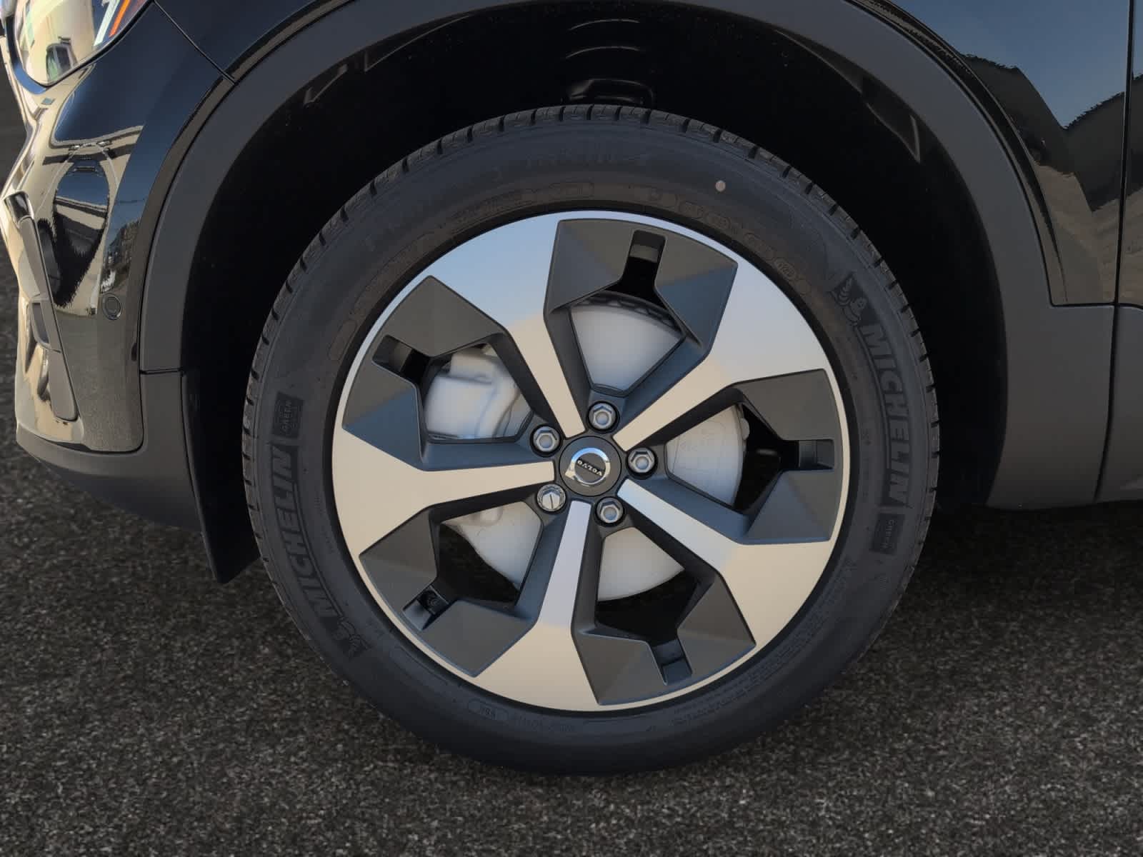 new 2025 Volvo XC40 car, priced at $48,335