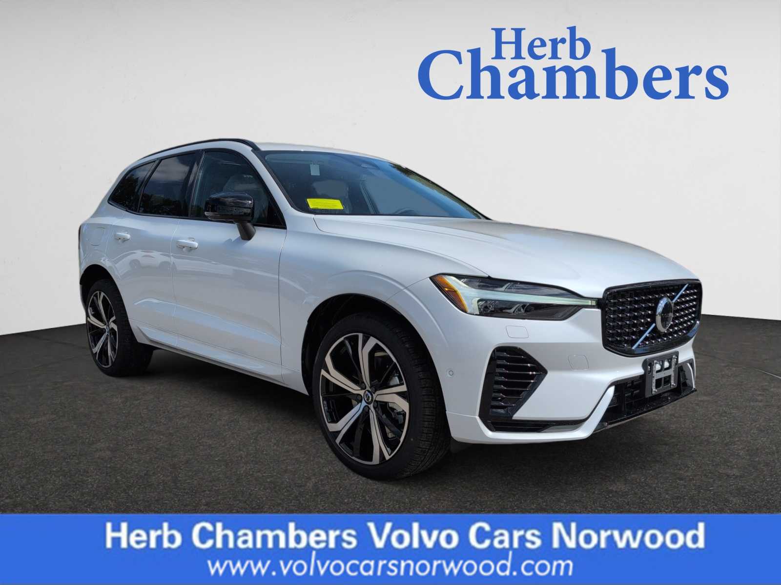 new 2025 Volvo XC60 plug-in hybrid car, priced at $71,485