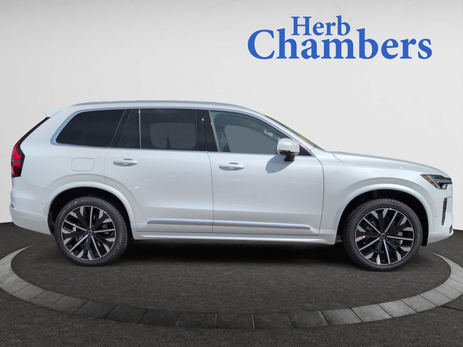 new 2025 Volvo XC90 car, priced at $69,155