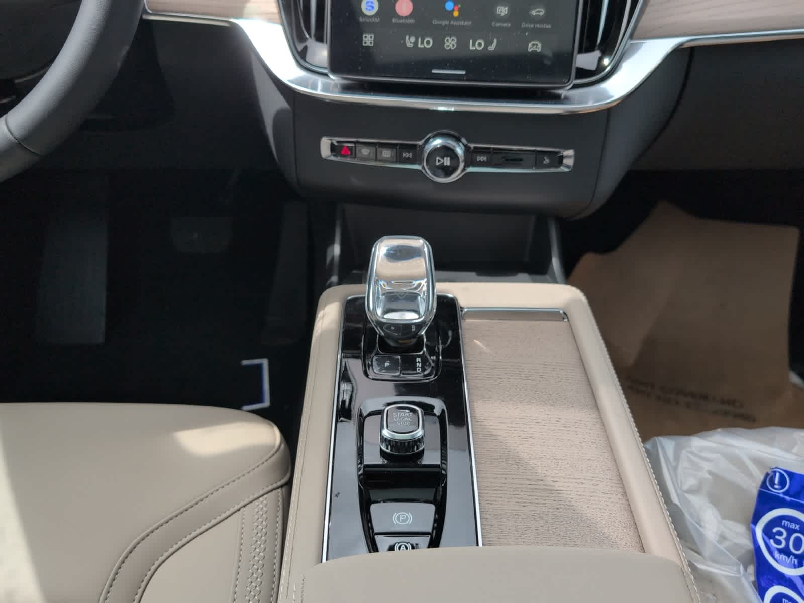 new 2025 Volvo XC90 car, priced at $60,545