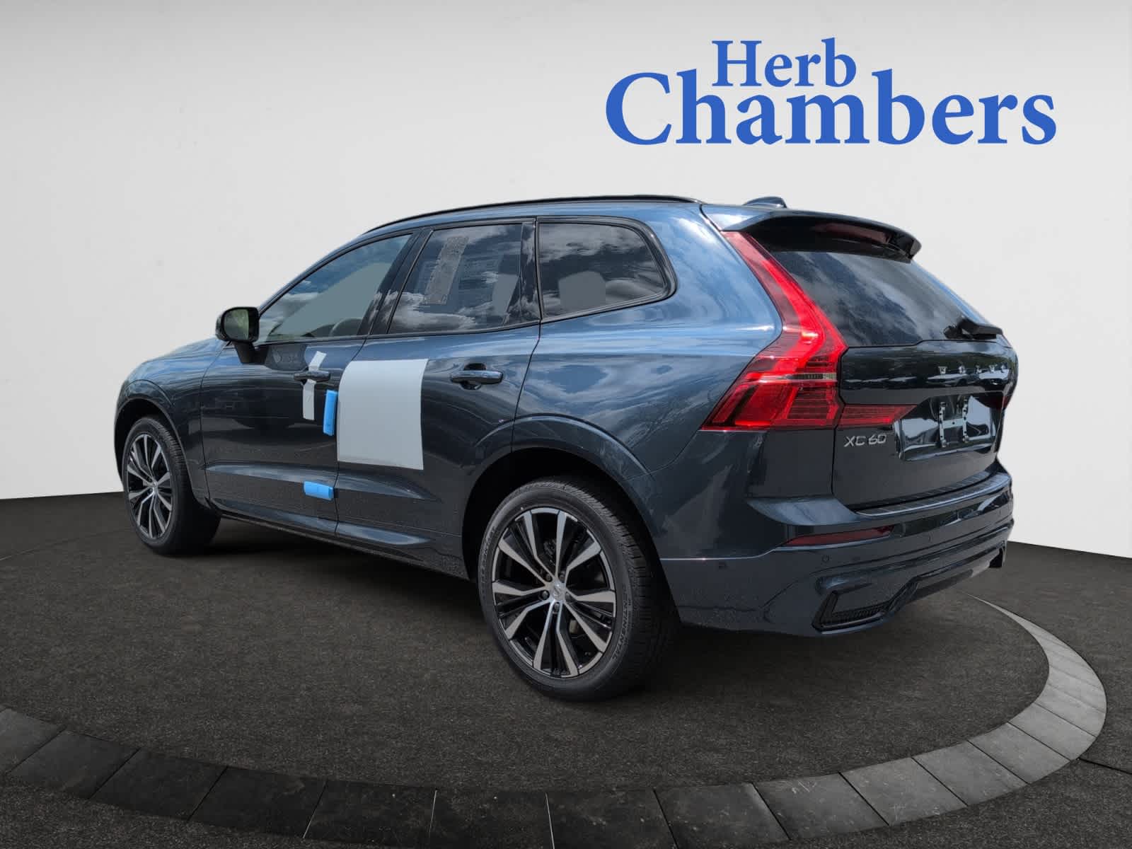 new 2025 Volvo XC60 car, priced at $55,360