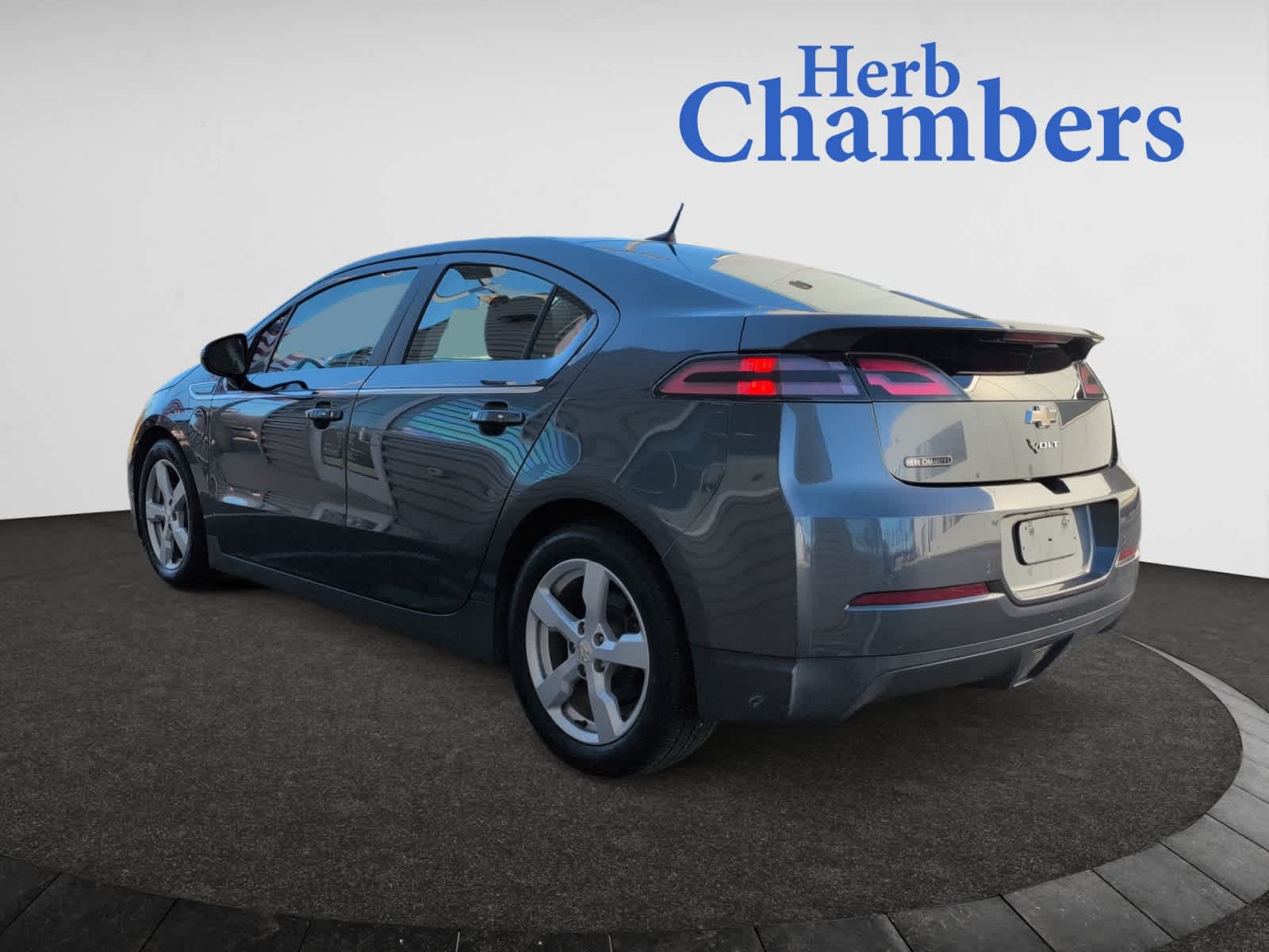 used 2013 Chevrolet Volt car, priced at $11,998