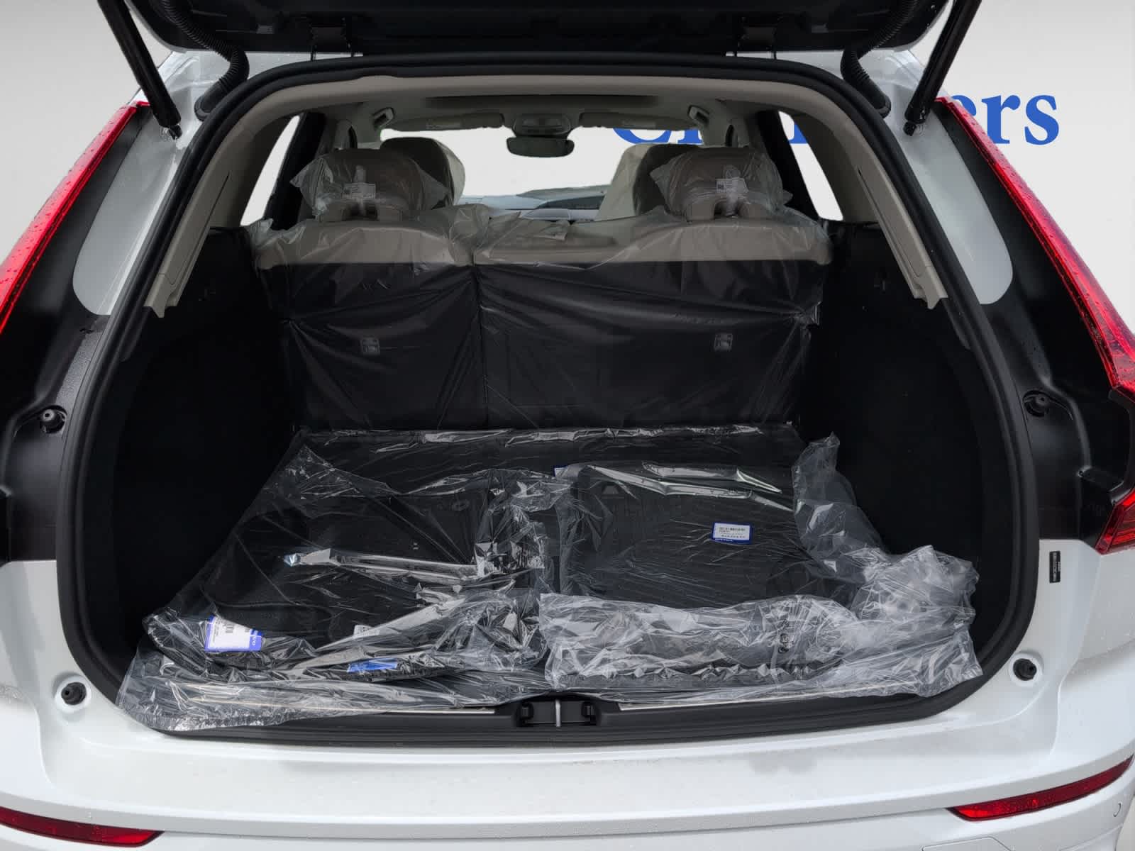 new 2025 Volvo XC60 car, priced at $56,505
