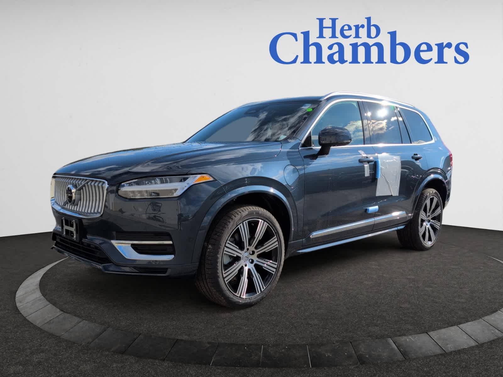 new 2025 Volvo XC90 plug-in hybrid car, priced at $81,765