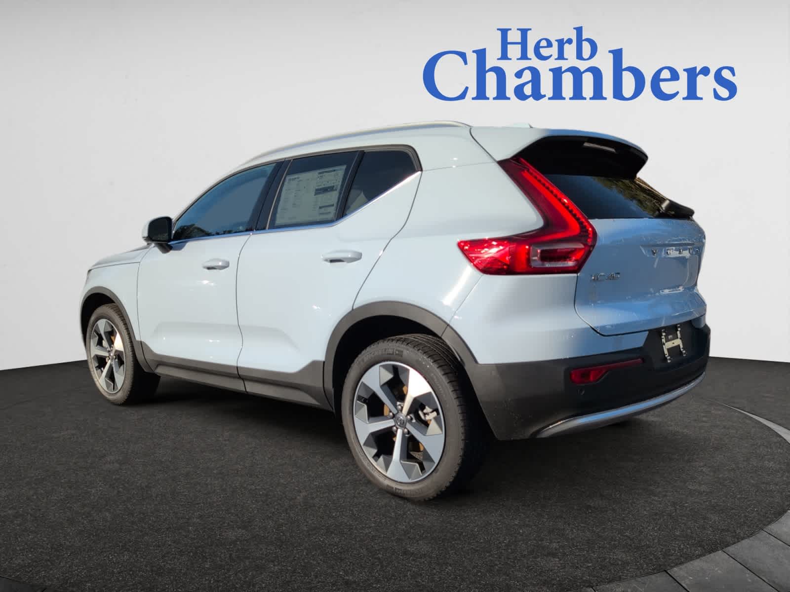 new 2025 Volvo XC40 car, priced at $48,315