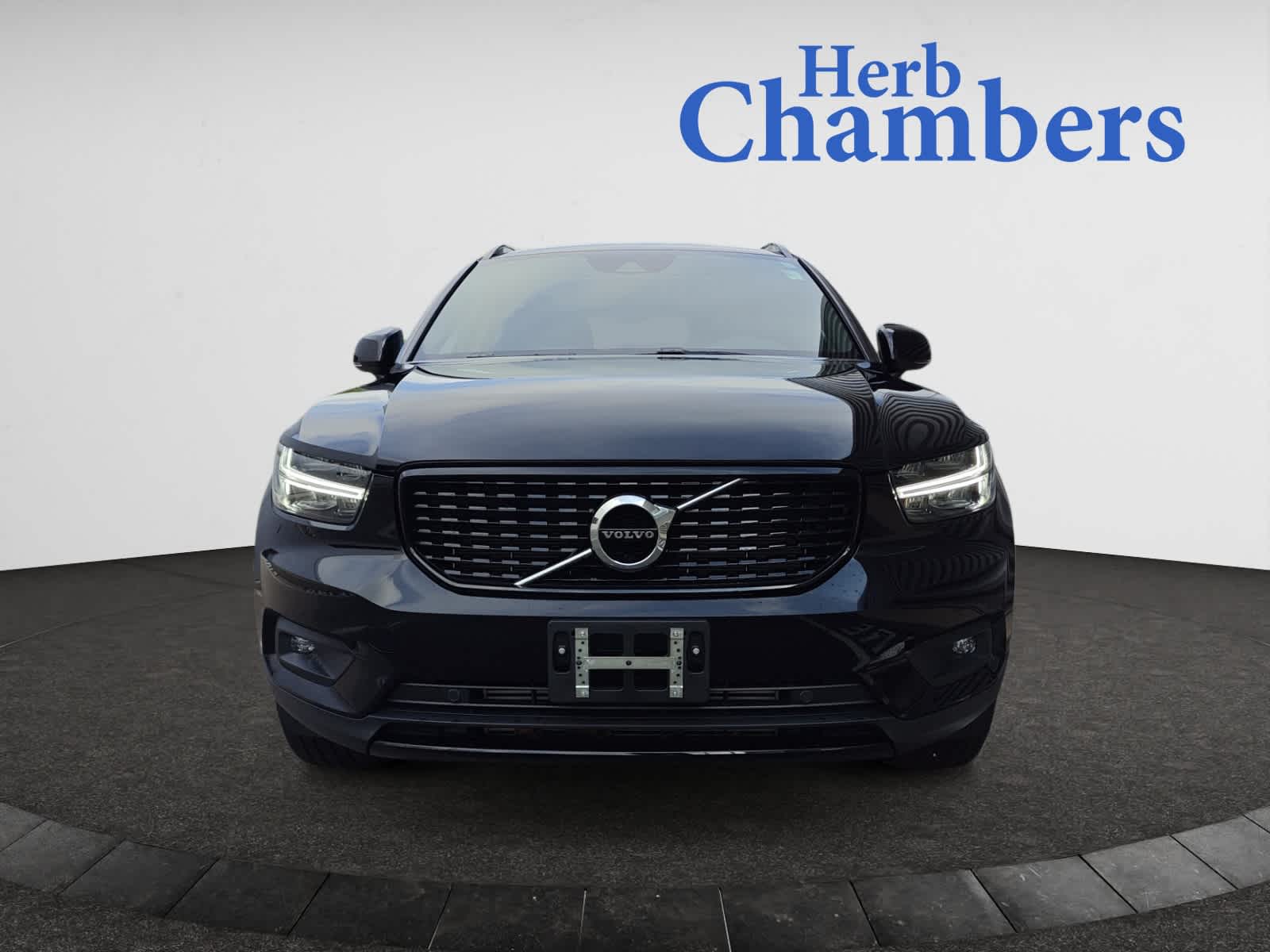 used 2021 Volvo XC40 car, priced at $31,998