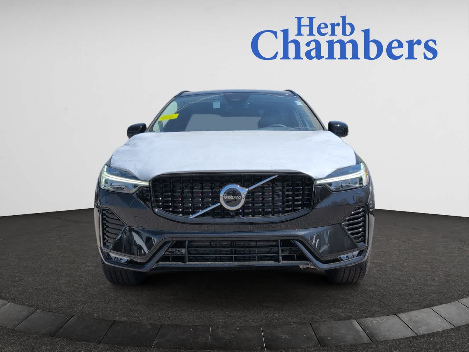 new 2025 Volvo XC60 car, priced at $50,300