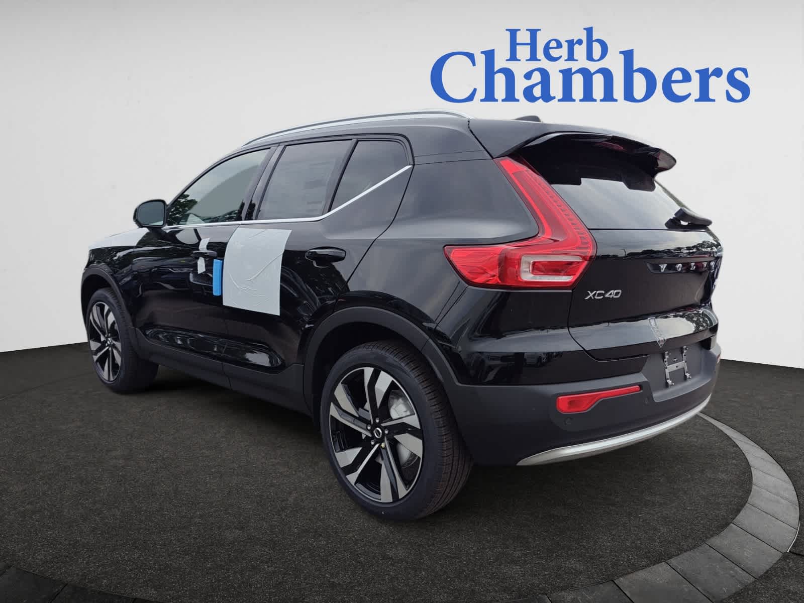 new 2025 Volvo XC40 car, priced at $51,040