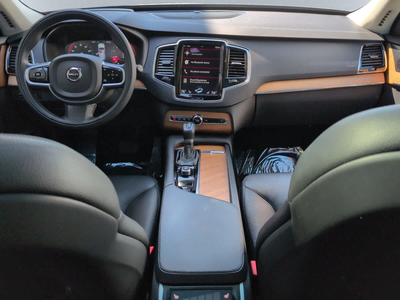 used 2022 Volvo XC90 car, priced at $42,998