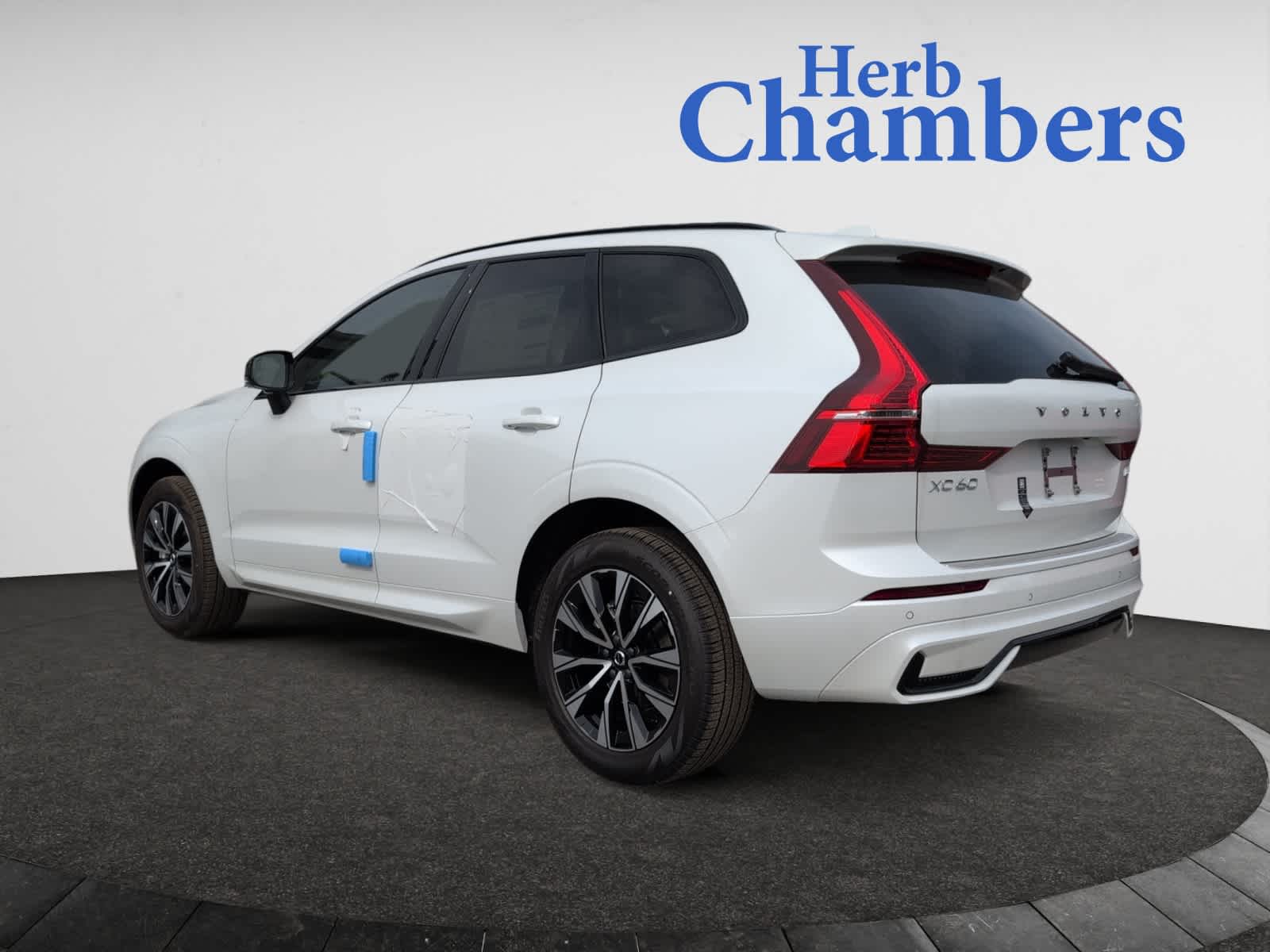 new 2025 Volvo XC60 car, priced at $51,075