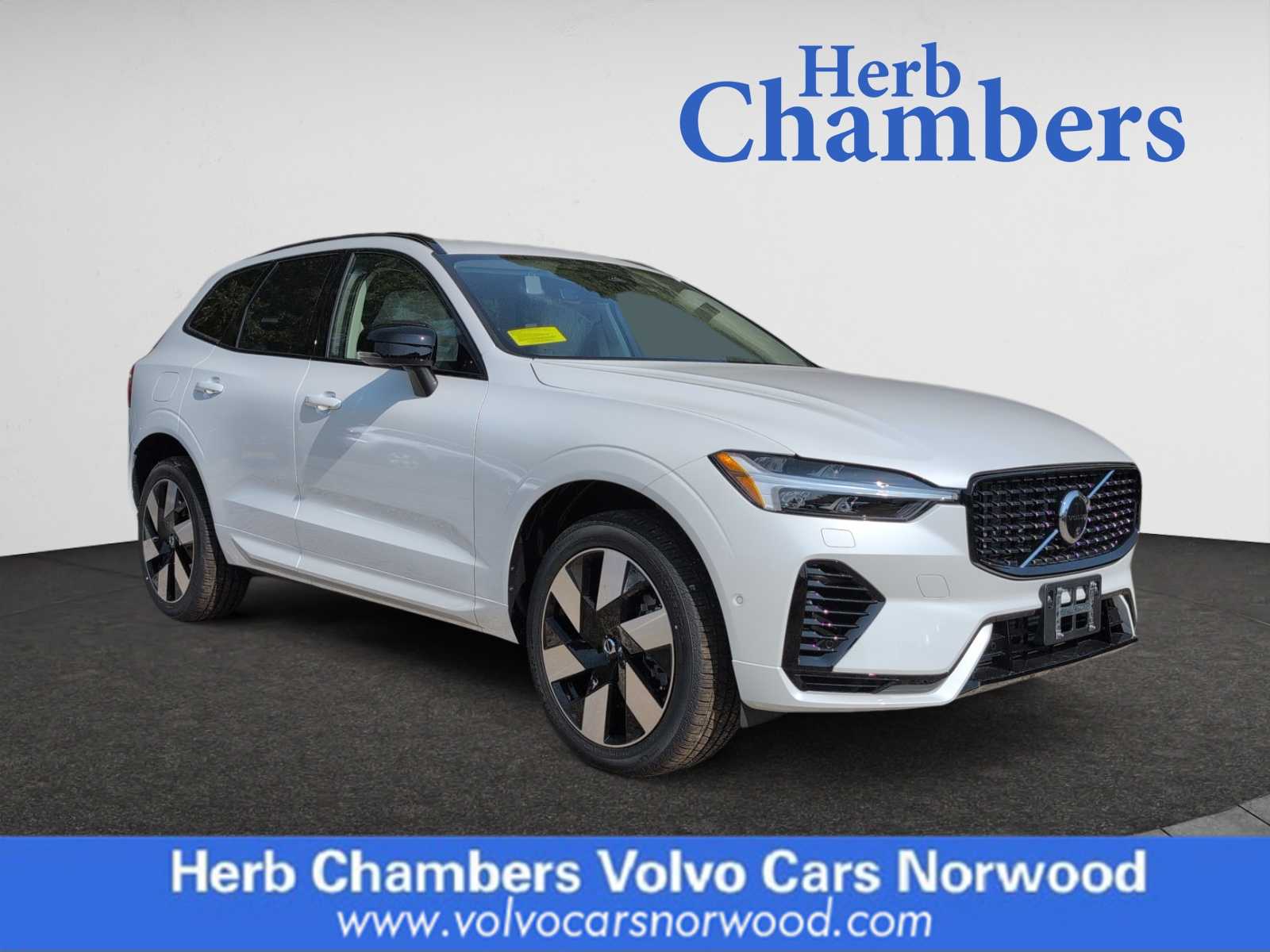 new 2025 Volvo XC60 plug-in hybrid car, priced at $66,235