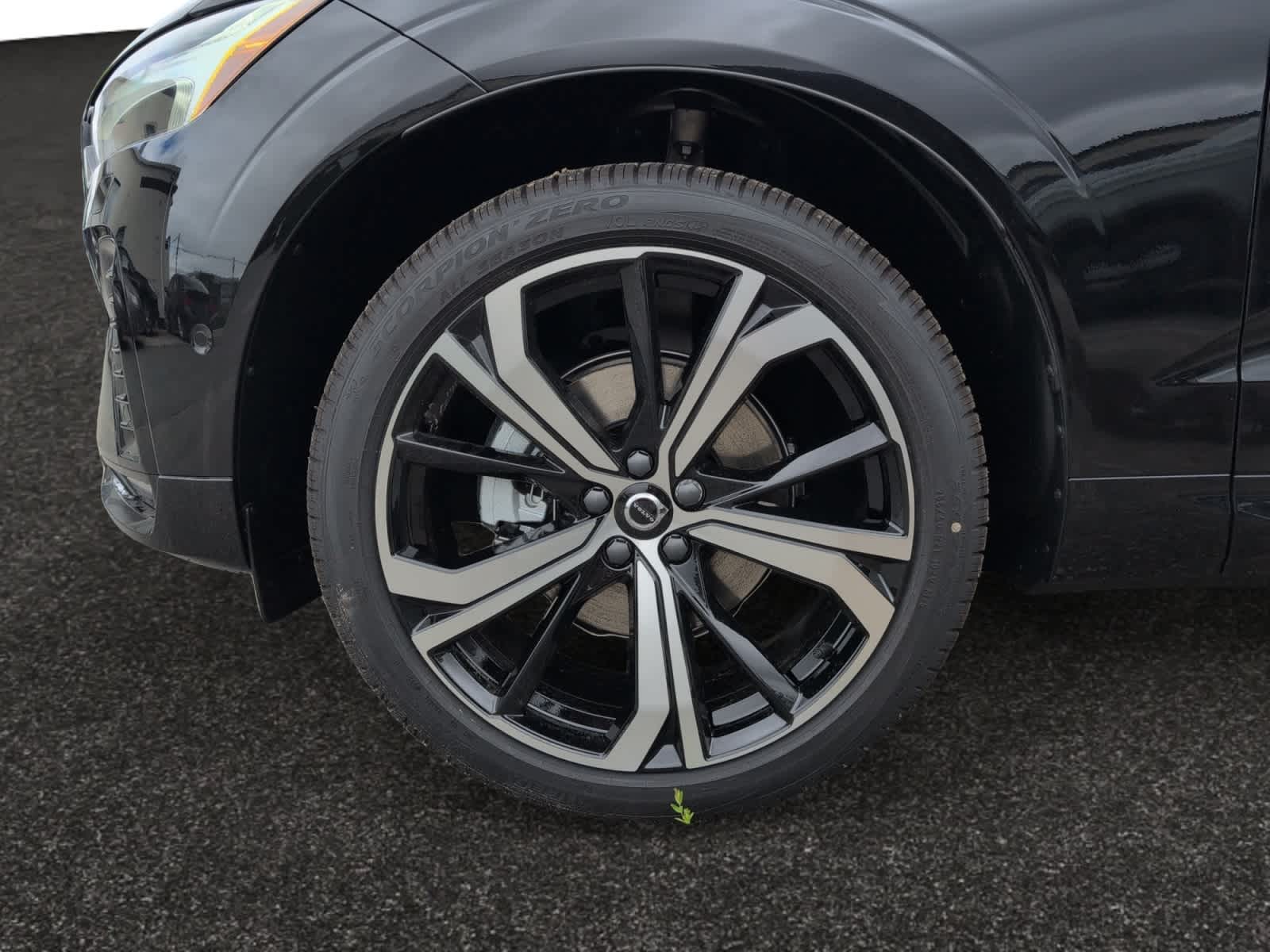 new 2025 Volvo XC60 car, priced at $60,660
