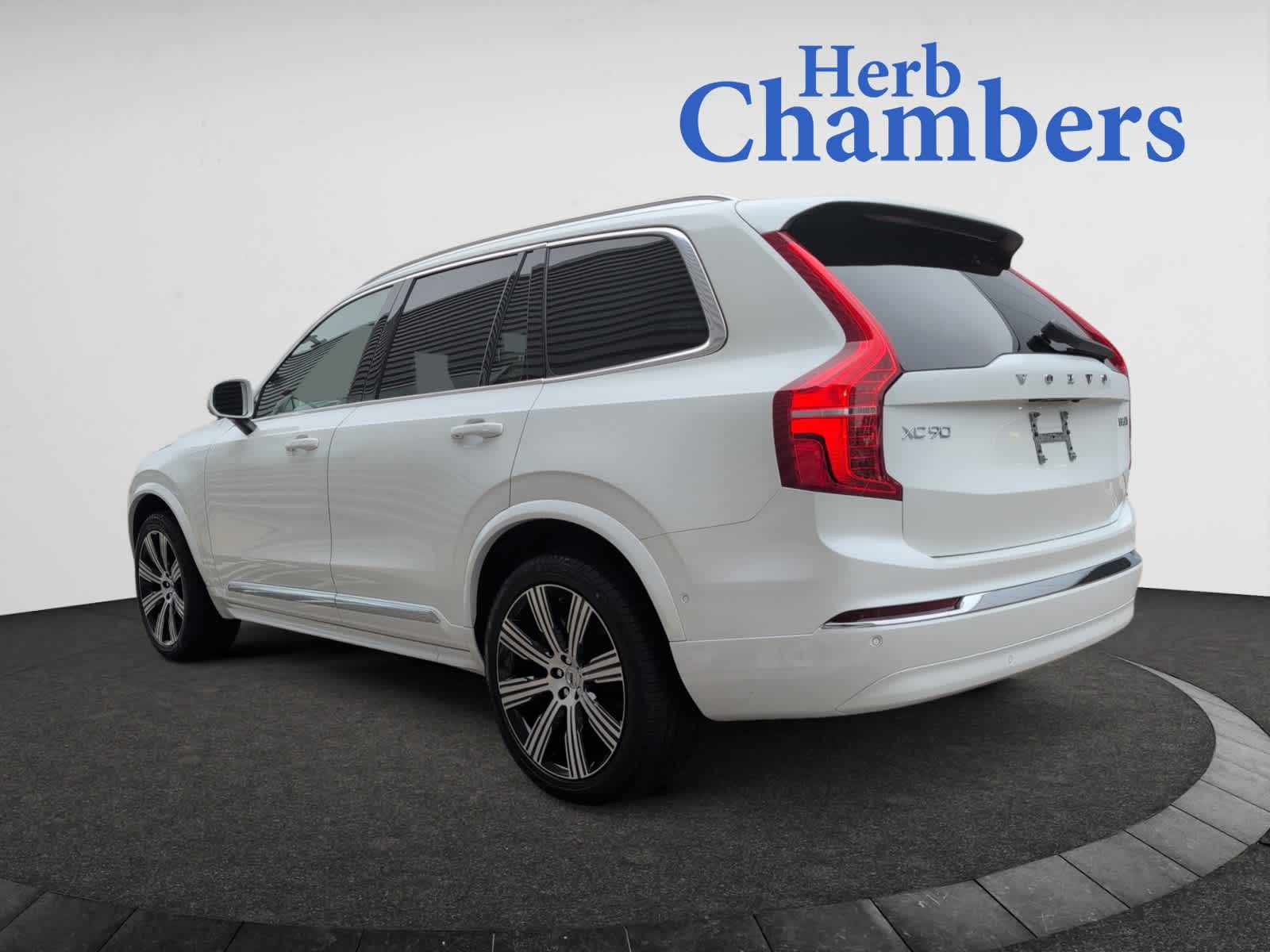 new 2024 Volvo XC90 car, priced at $71,395