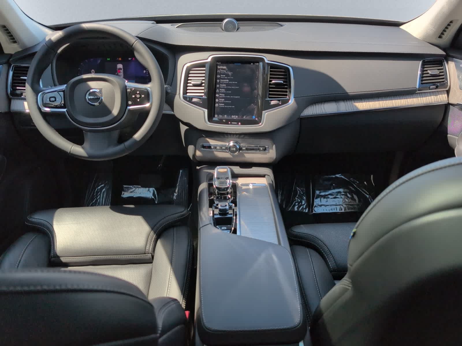new 2024 Volvo XC90 car, priced at $79,015