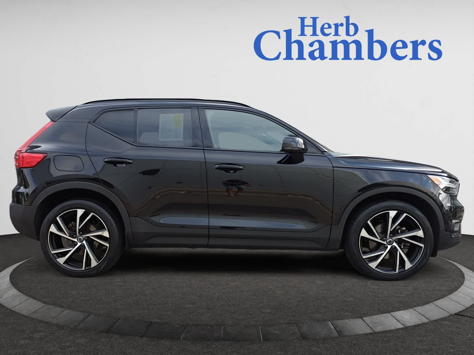 used 2021 Volvo XC40 car, priced at $31,998