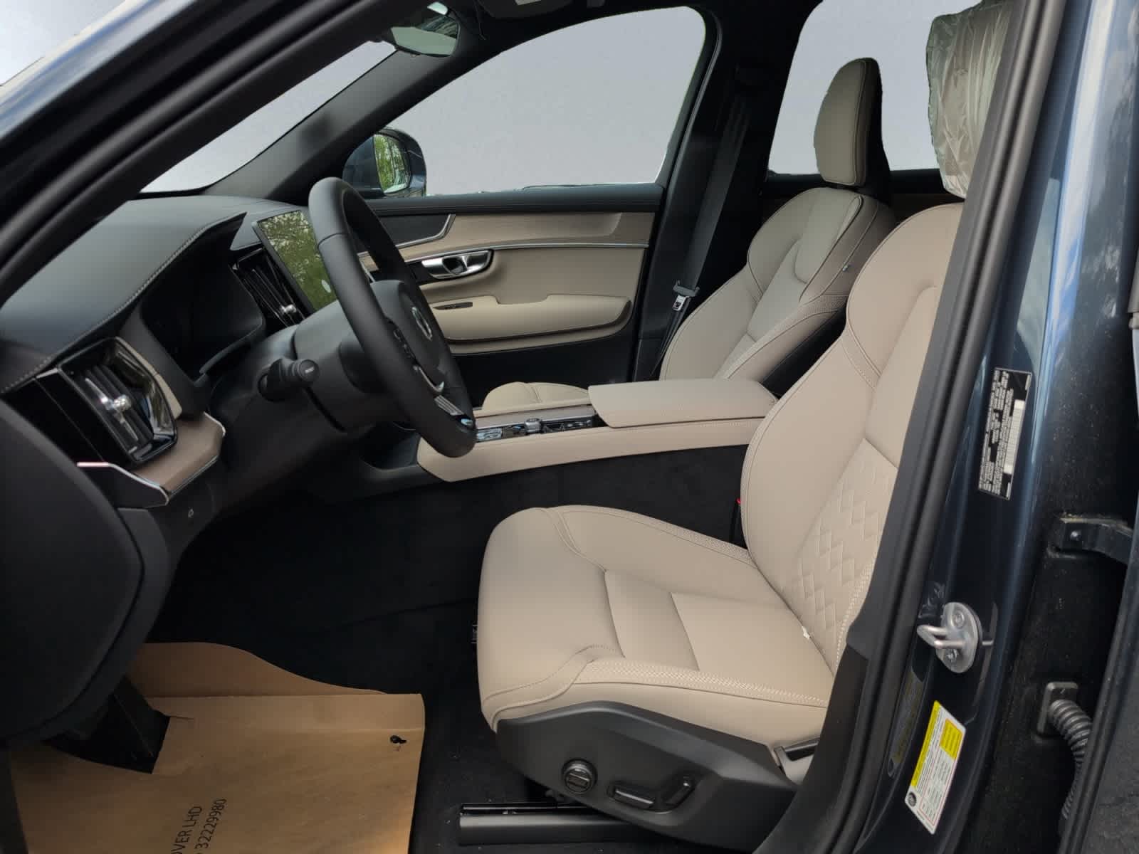 new 2025 Volvo XC90 car, priced at $59,745