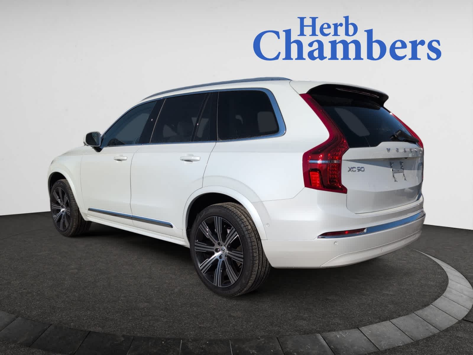 new 2025 Volvo XC90 car, priced at $68,065