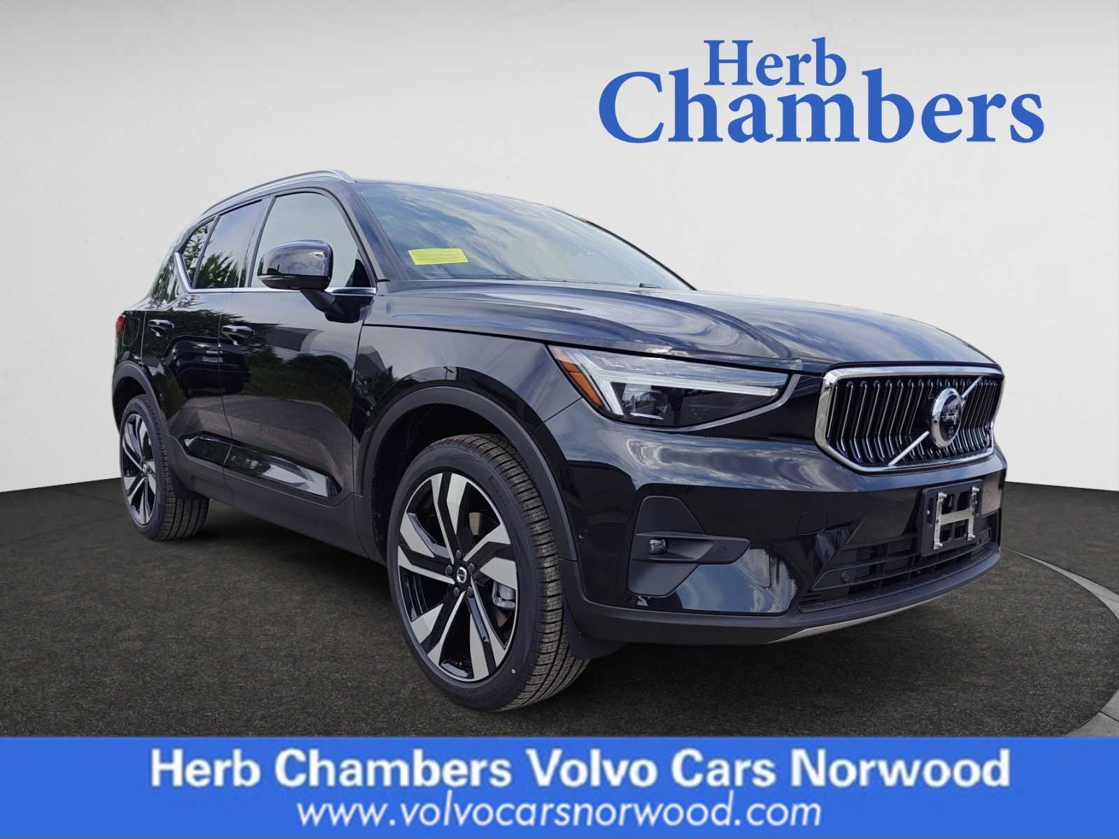 new 2025 Volvo XC40 car, priced at $50,375