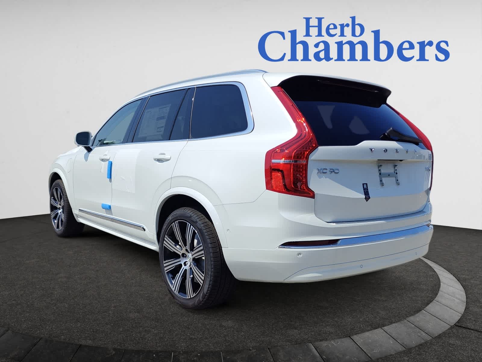 new 2025 Volvo XC90 plug-in hybrid car, priced at $81,765