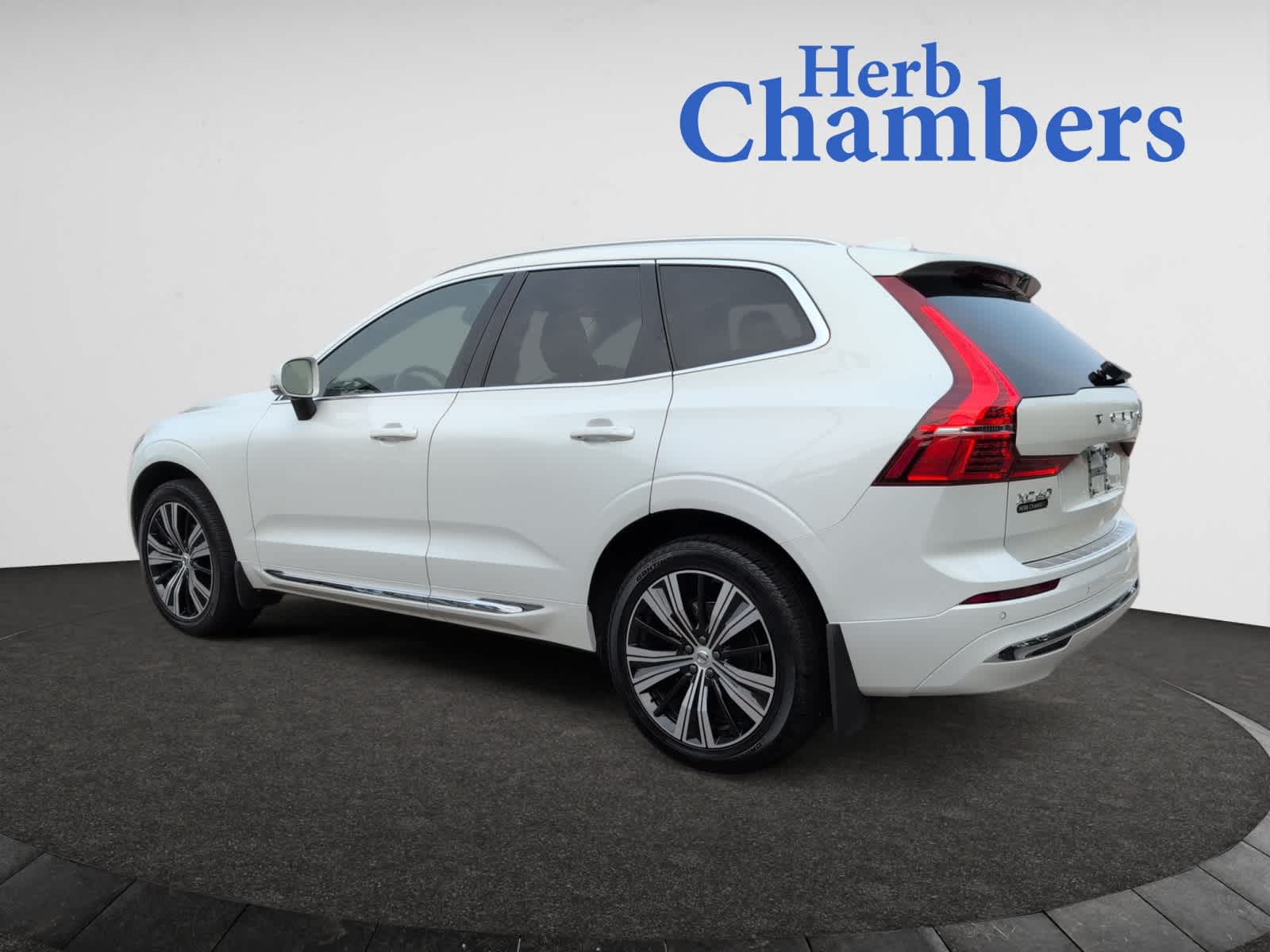 used 2022 Volvo XC60 car, priced at $40,998