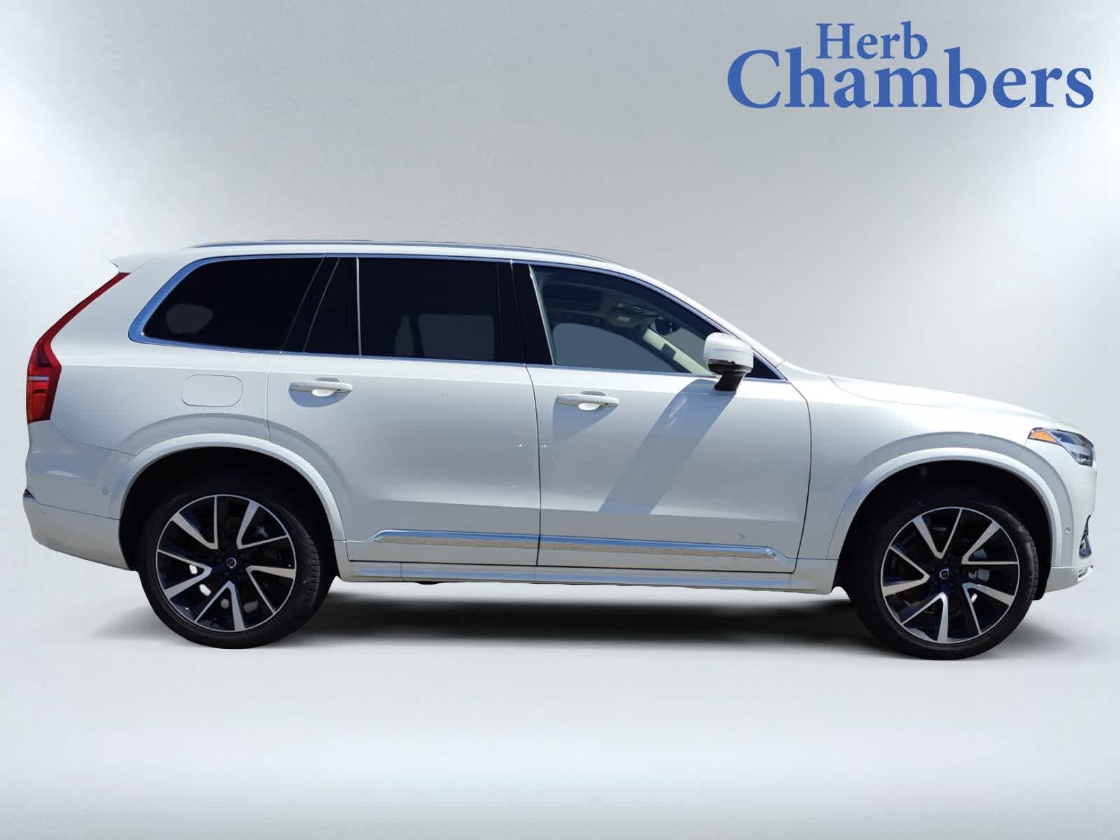 new 2024 Volvo XC90 car, priced at $68,255