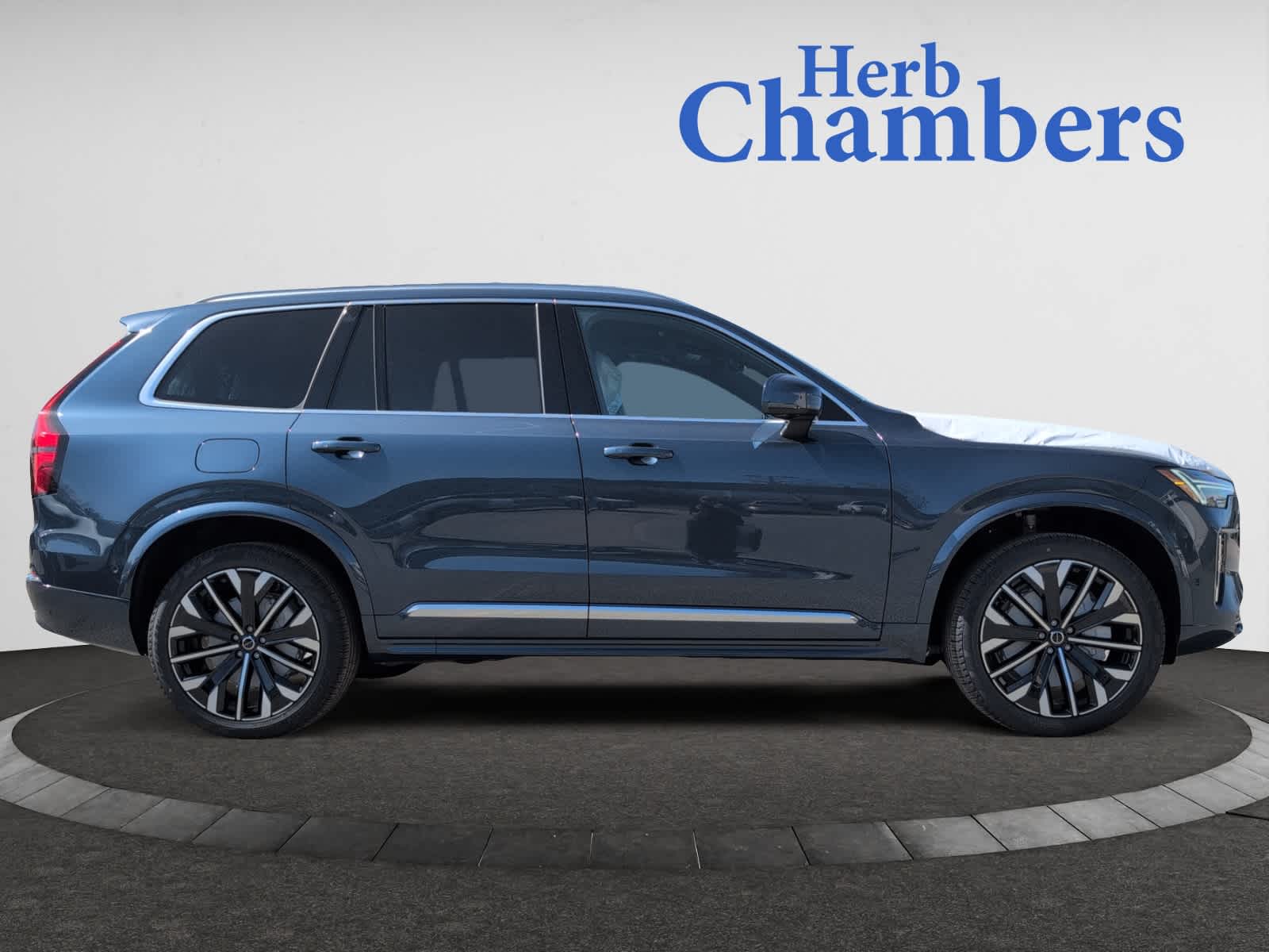 new 2025 Volvo XC90 car, priced at $72,345