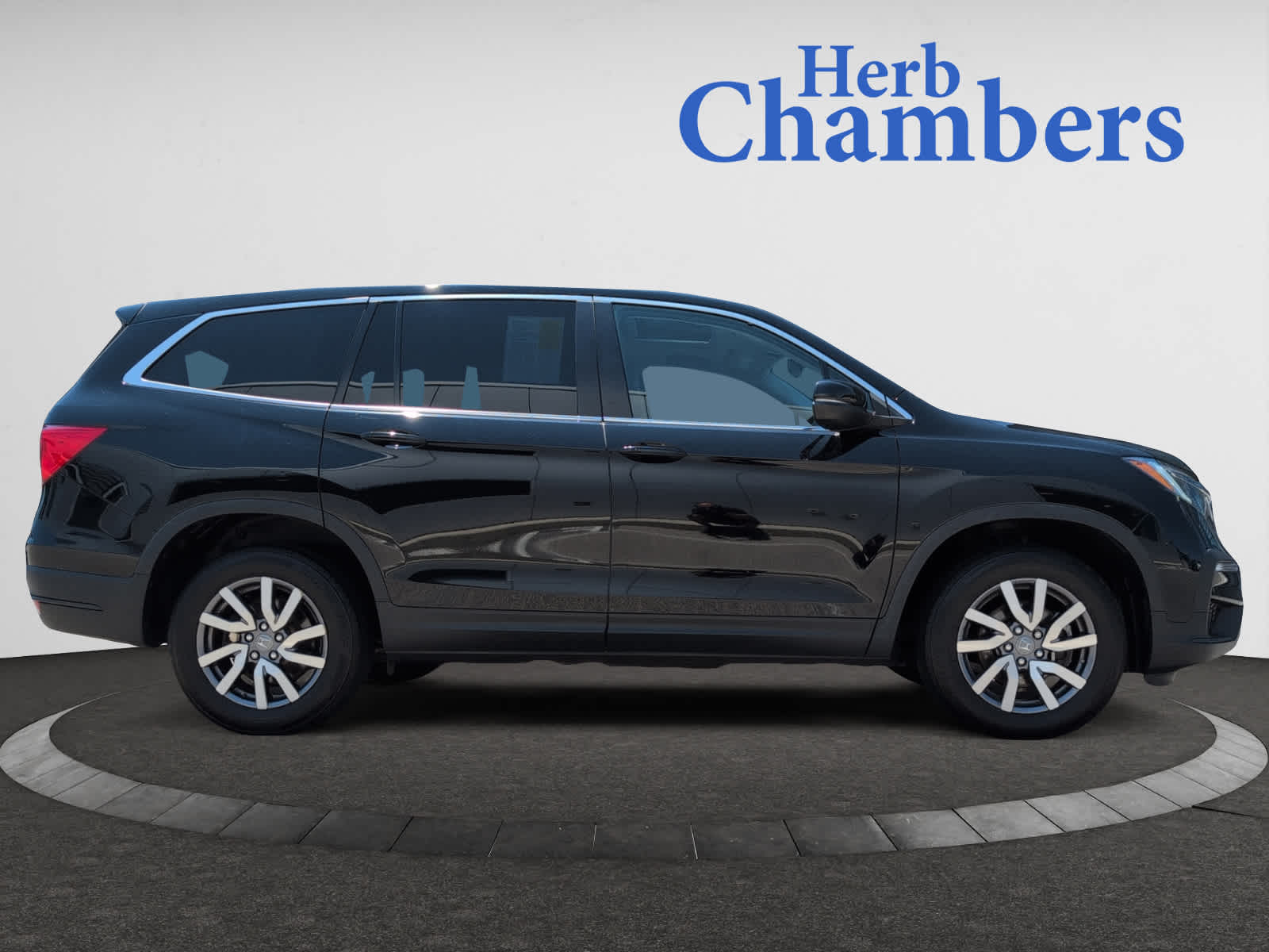 used 2022 Honda Pilot car, priced at $34,998