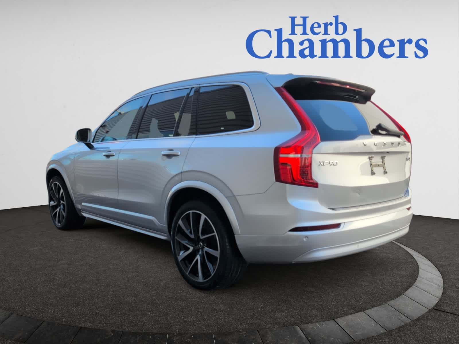 used 2022 Volvo XC90 car, priced at $37,998