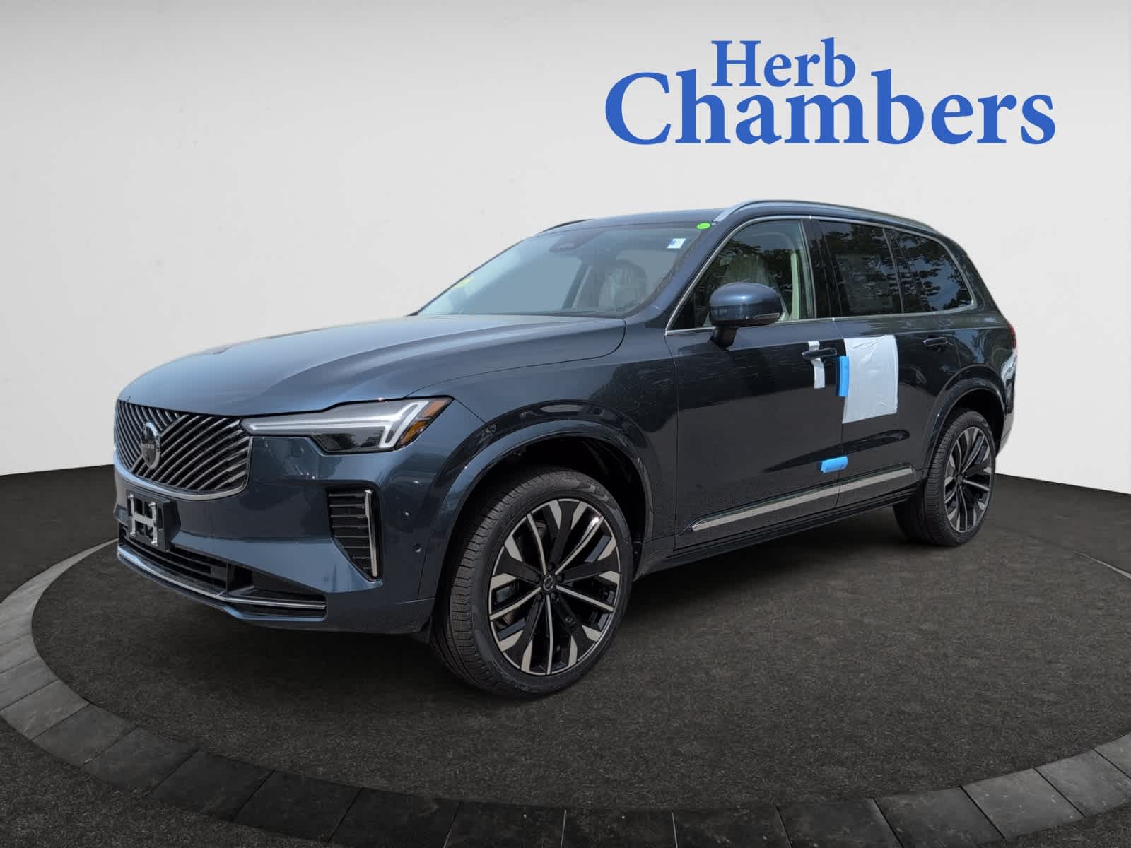 new 2025 Volvo XC90 car, priced at $73,085