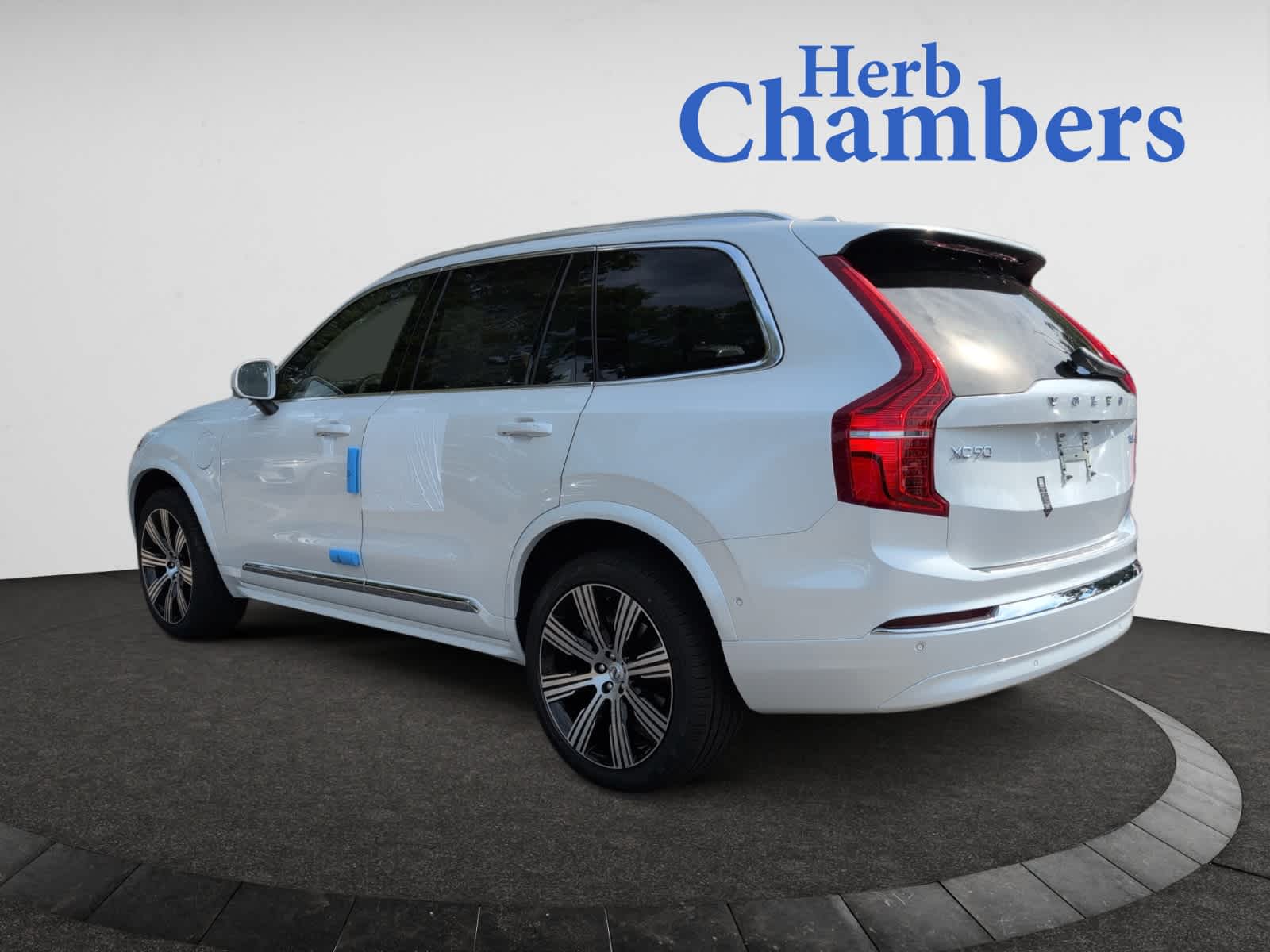 new 2025 Volvo XC90 plug-in hybrid car, priced at $81,765