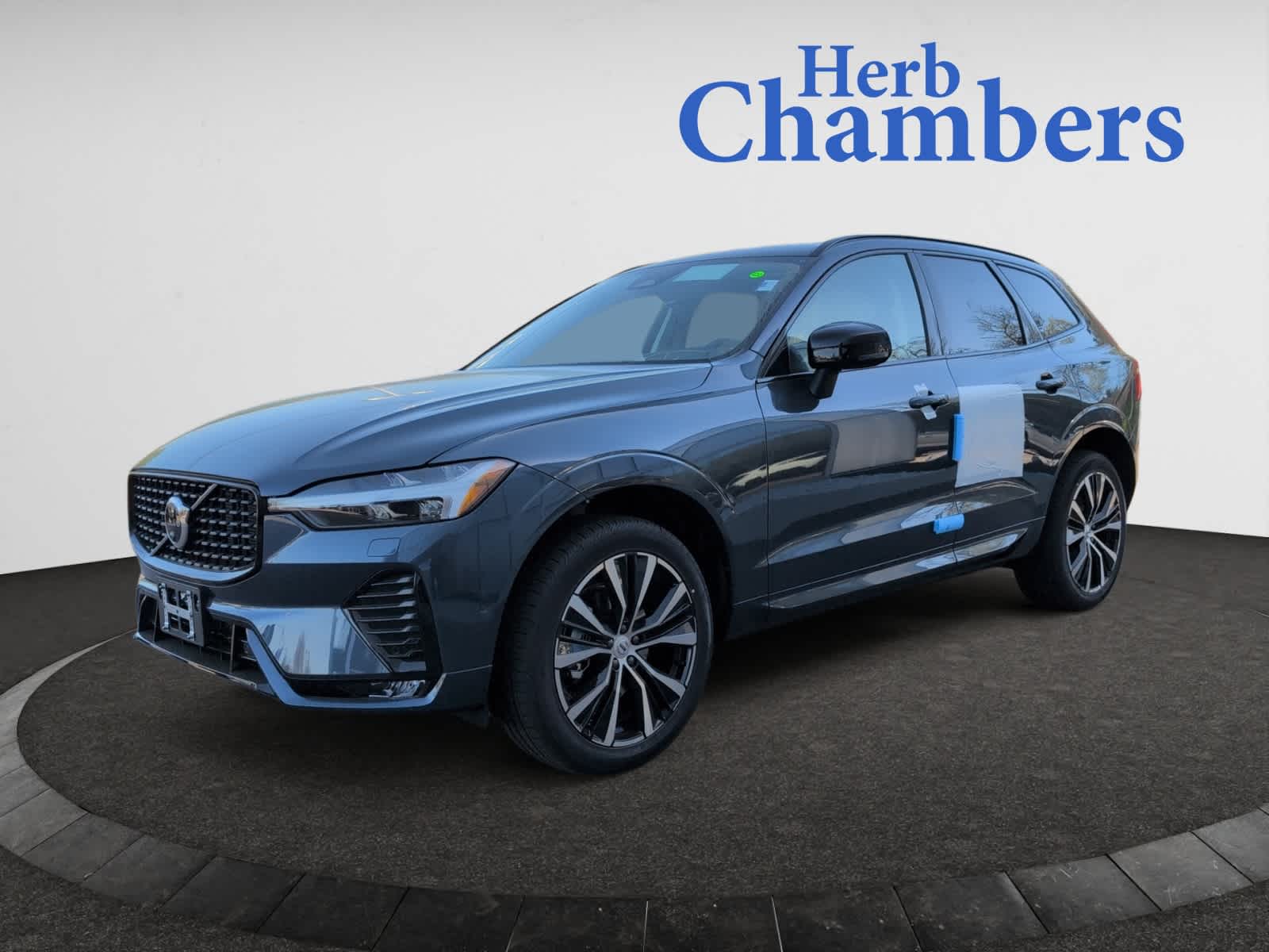 new 2025 Volvo XC60 car, priced at $55,360