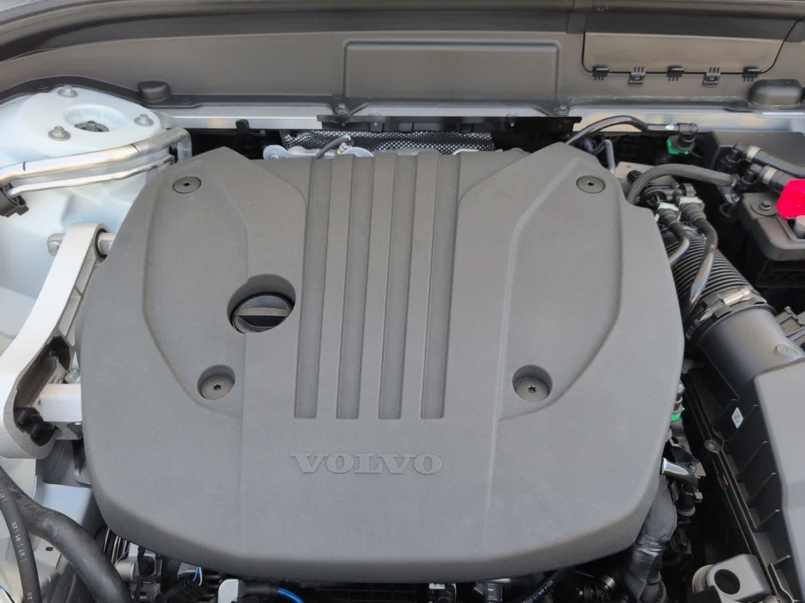 new 2025 Volvo XC60 car, priced at $50,300