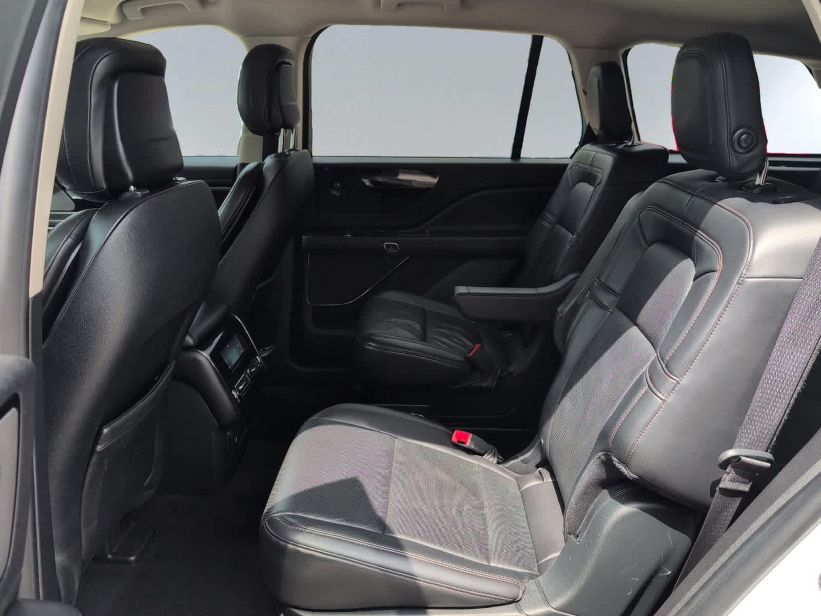 used 2020 Lincoln Aviator car, priced at $33,998