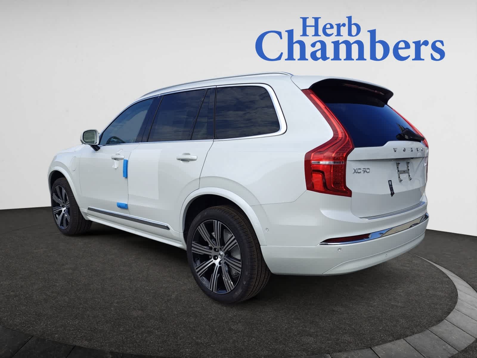 new 2025 Volvo XC90 II car, priced at $77,955