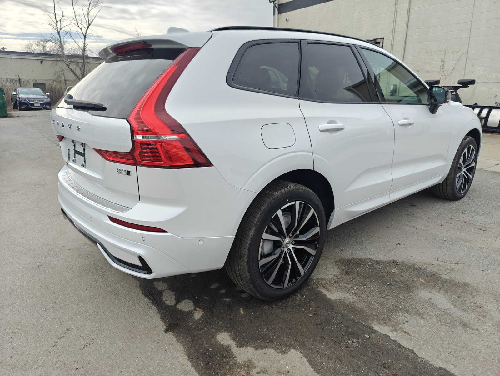 new 2024 Volvo XC60 car, priced at $55,840