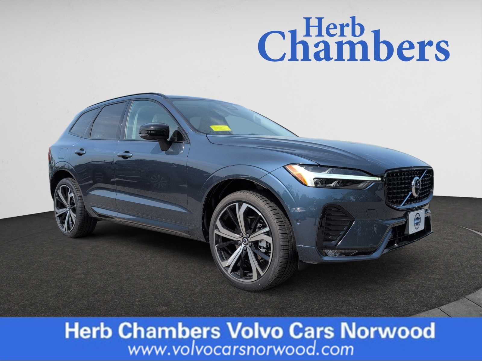 new 2025 Volvo XC60 car, priced at $60,660