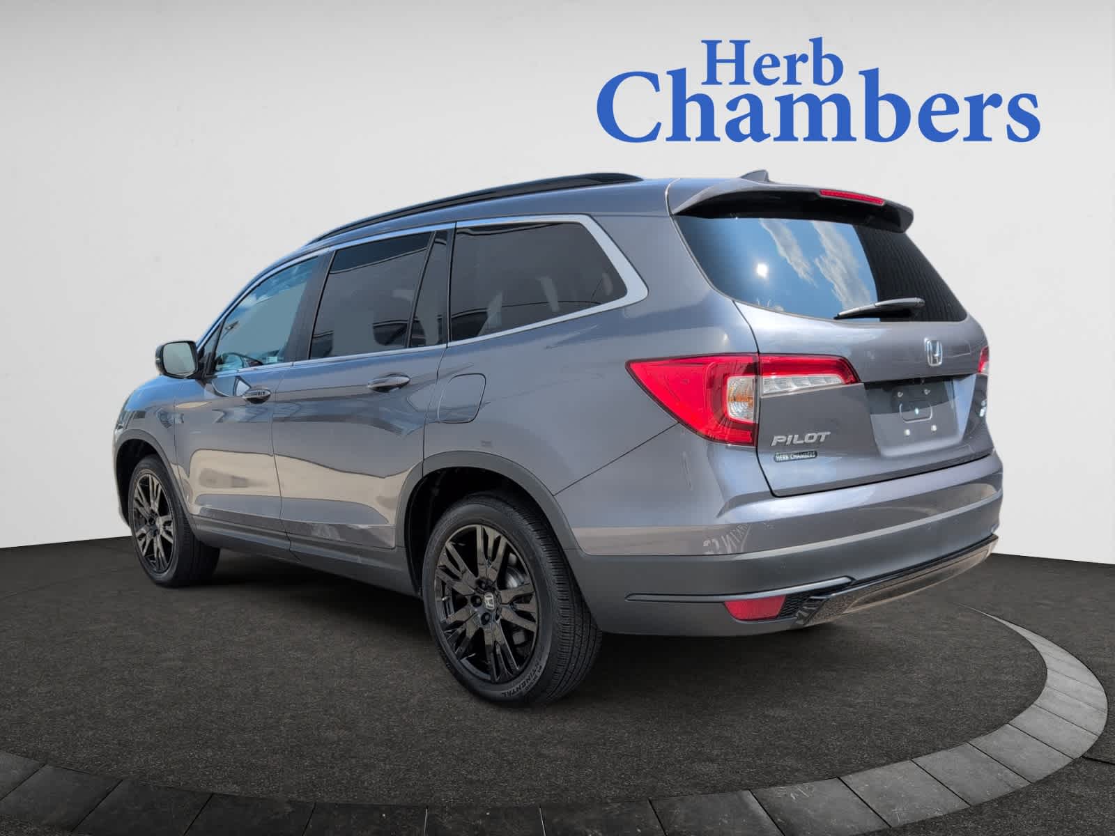 used 2022 Honda Pilot car, priced at $36,998
