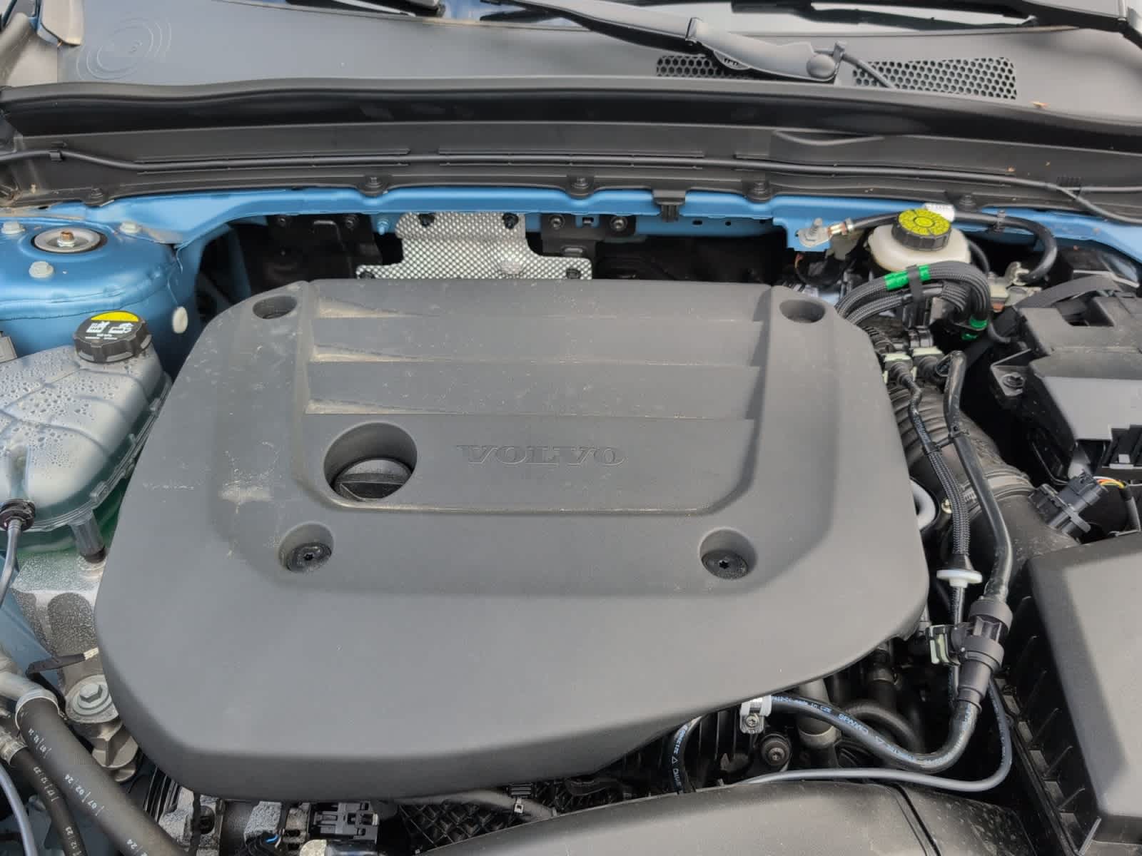 used 2024 Volvo XC40 B5 A ULT car, priced at $44,998