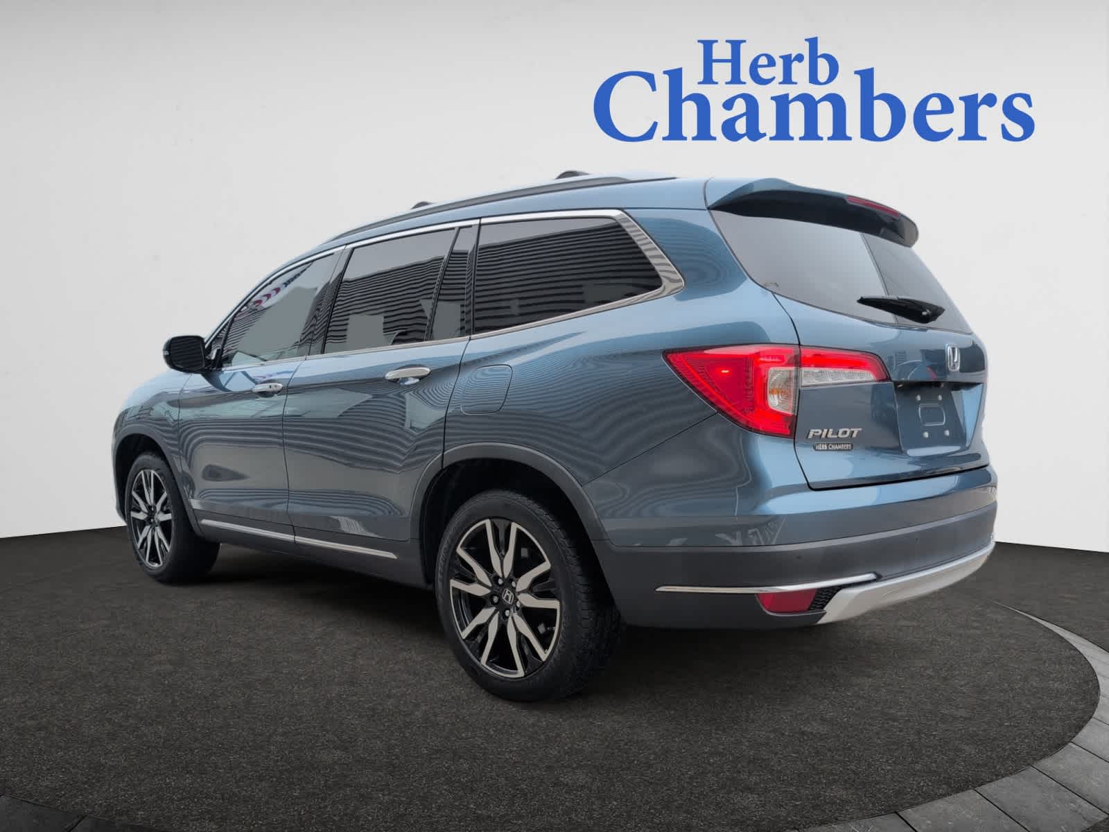 used 2021 Honda Pilot car, priced at $31,998