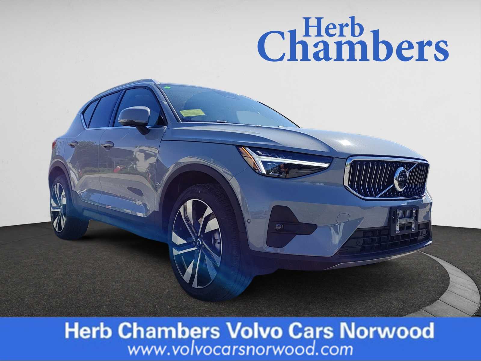 new 2024 Volvo XC40 car, priced at $52,410