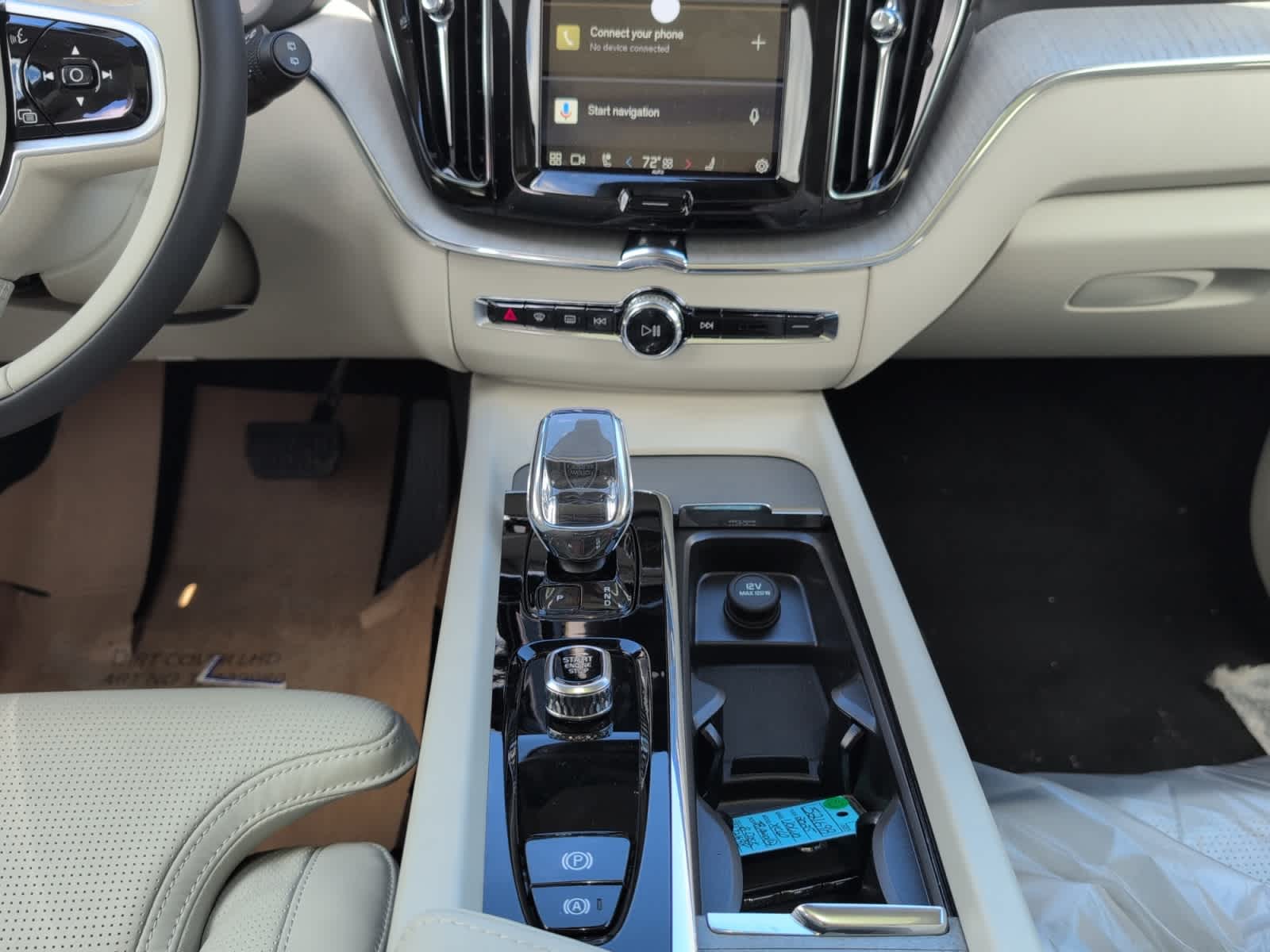 new 2025 Volvo XC60 plug-in hybrid car, priced at $71,510