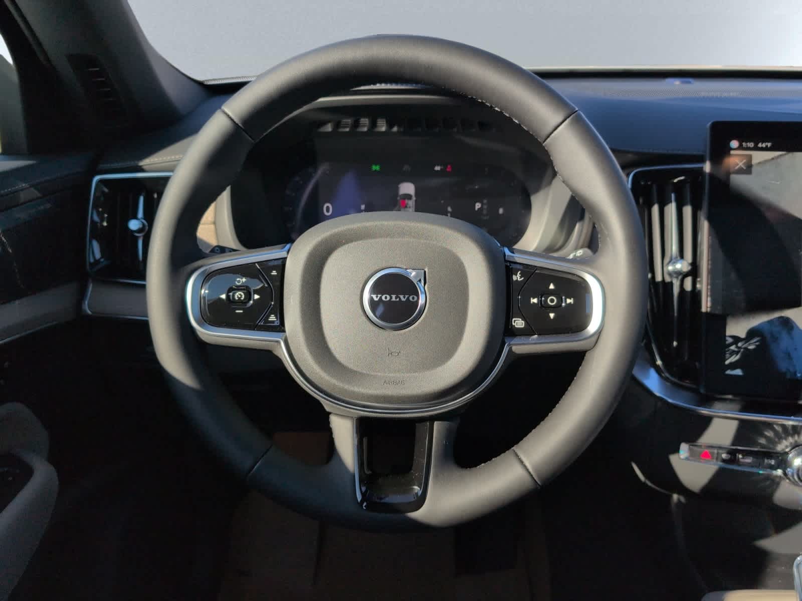 new 2025 Volvo XC90 car, priced at $65,645