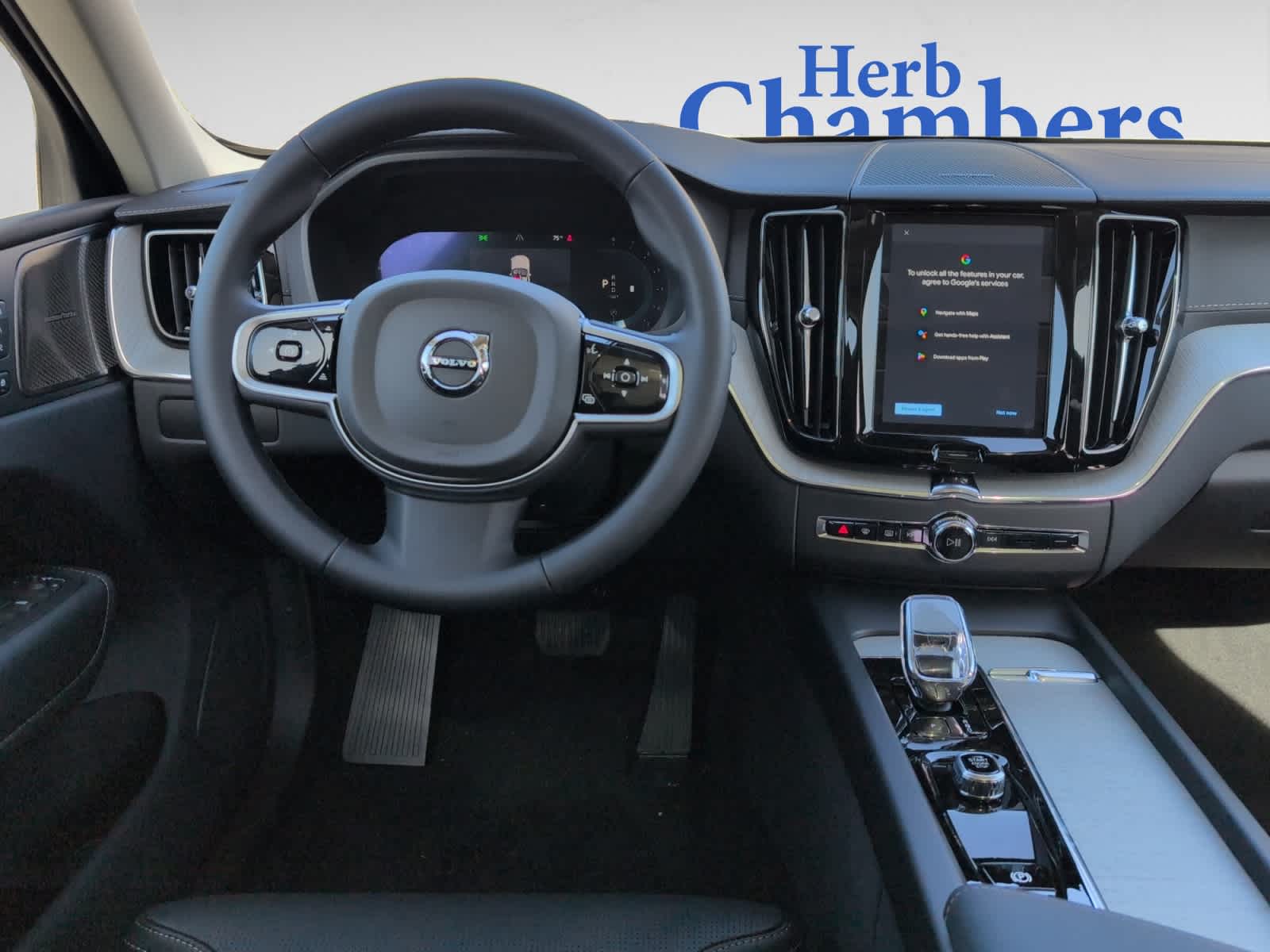 new 2025 Volvo XC60 car, priced at $60,660
