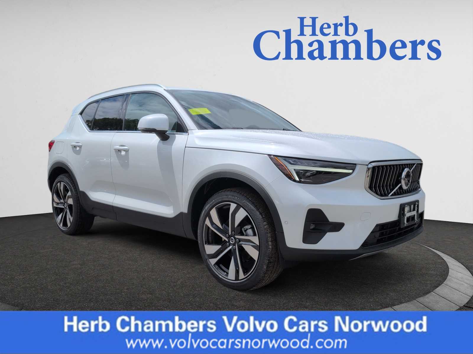 new 2025 Volvo XC40 car, priced at $49,810