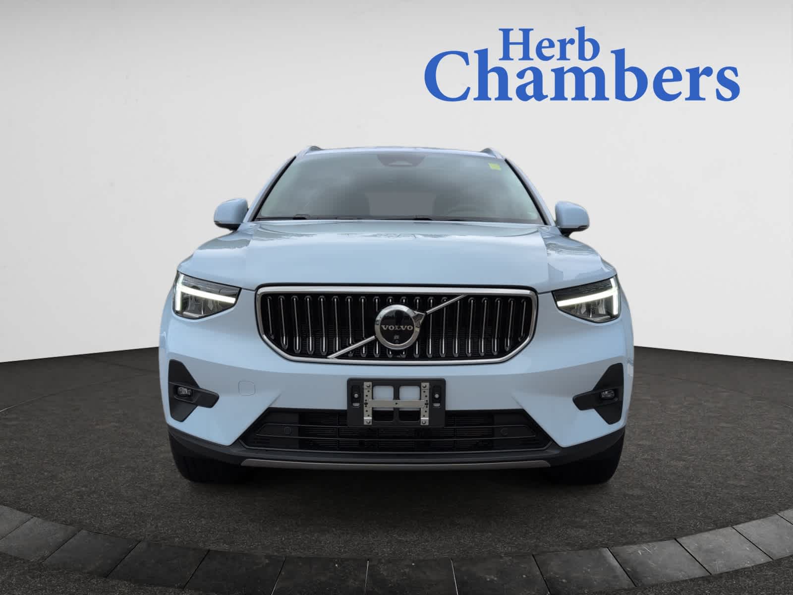 used 2024 Volvo XC40 car, priced at $41,998