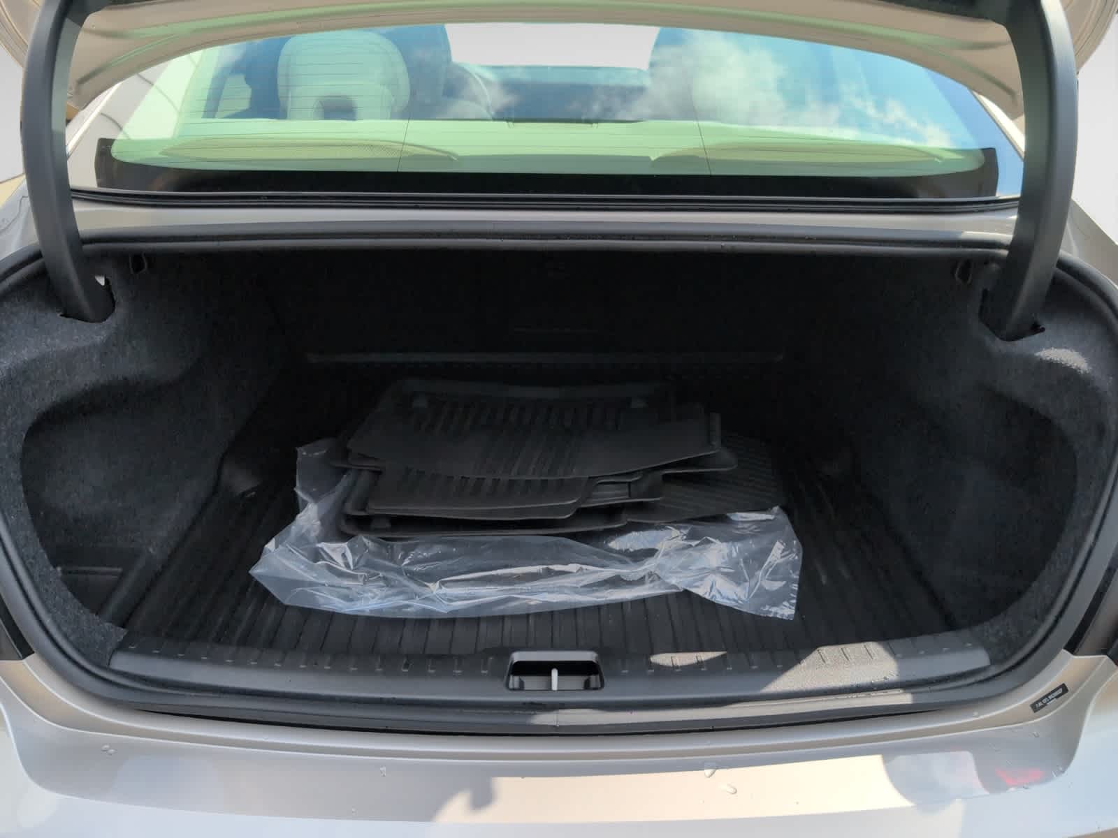 new 2024 Volvo S60 car, priced at $36,998