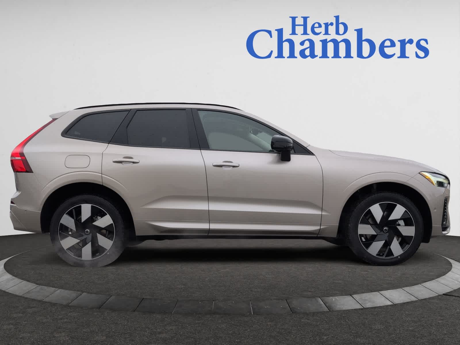 new 2025 Volvo XC60 plug-in hybrid car, priced at $66,260